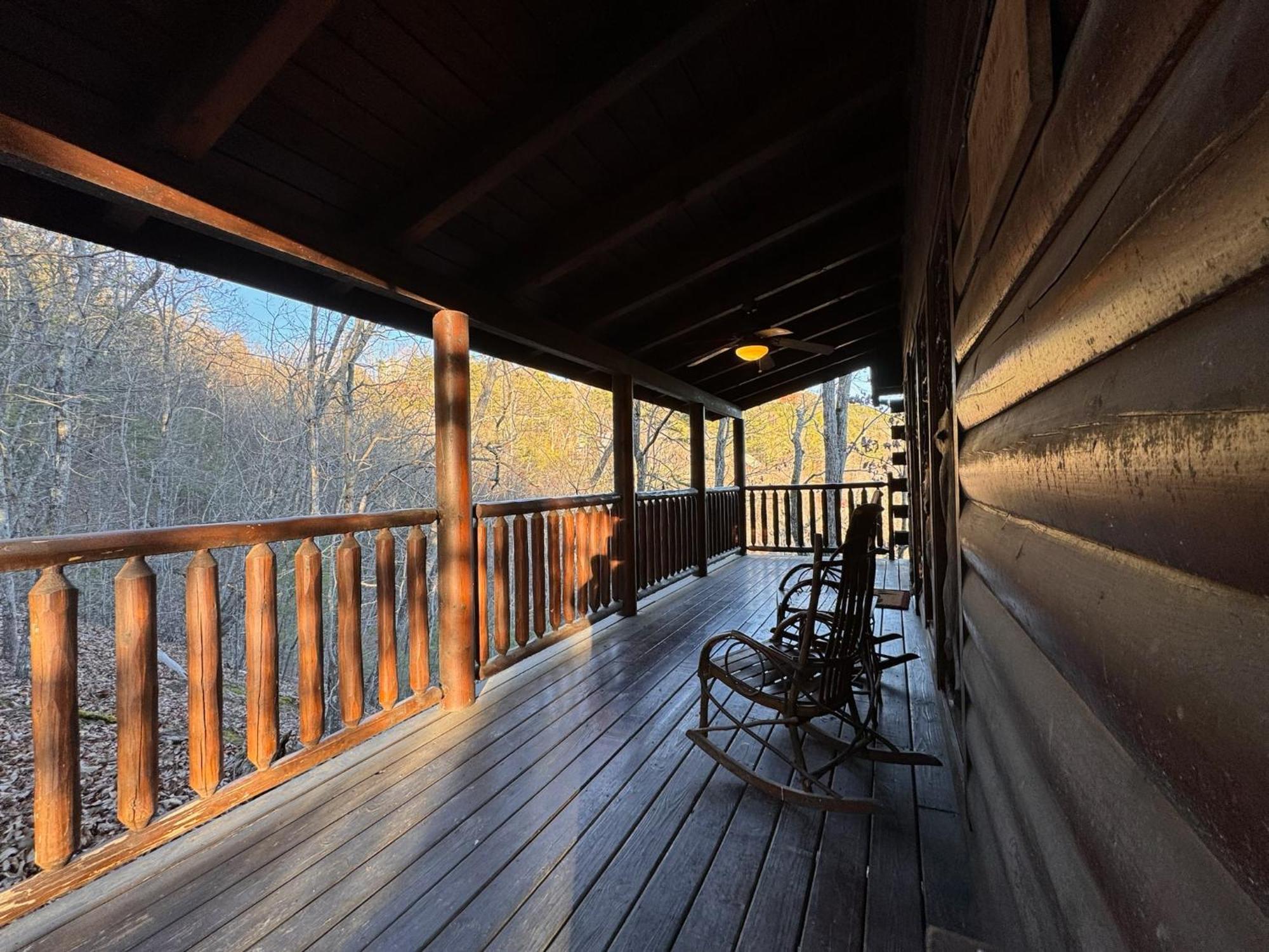Smoky Paws - Exceptional Cabin, Stunning Mountain Views, Hot Tub, Tranquil, Gigabit Internet, Free L2 Ev Pigeon Forge Exterior foto